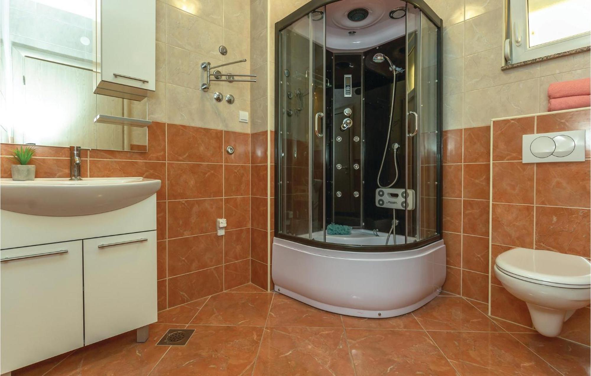Nice Apartment In Krvavica With House Sea View Εξωτερικό φωτογραφία