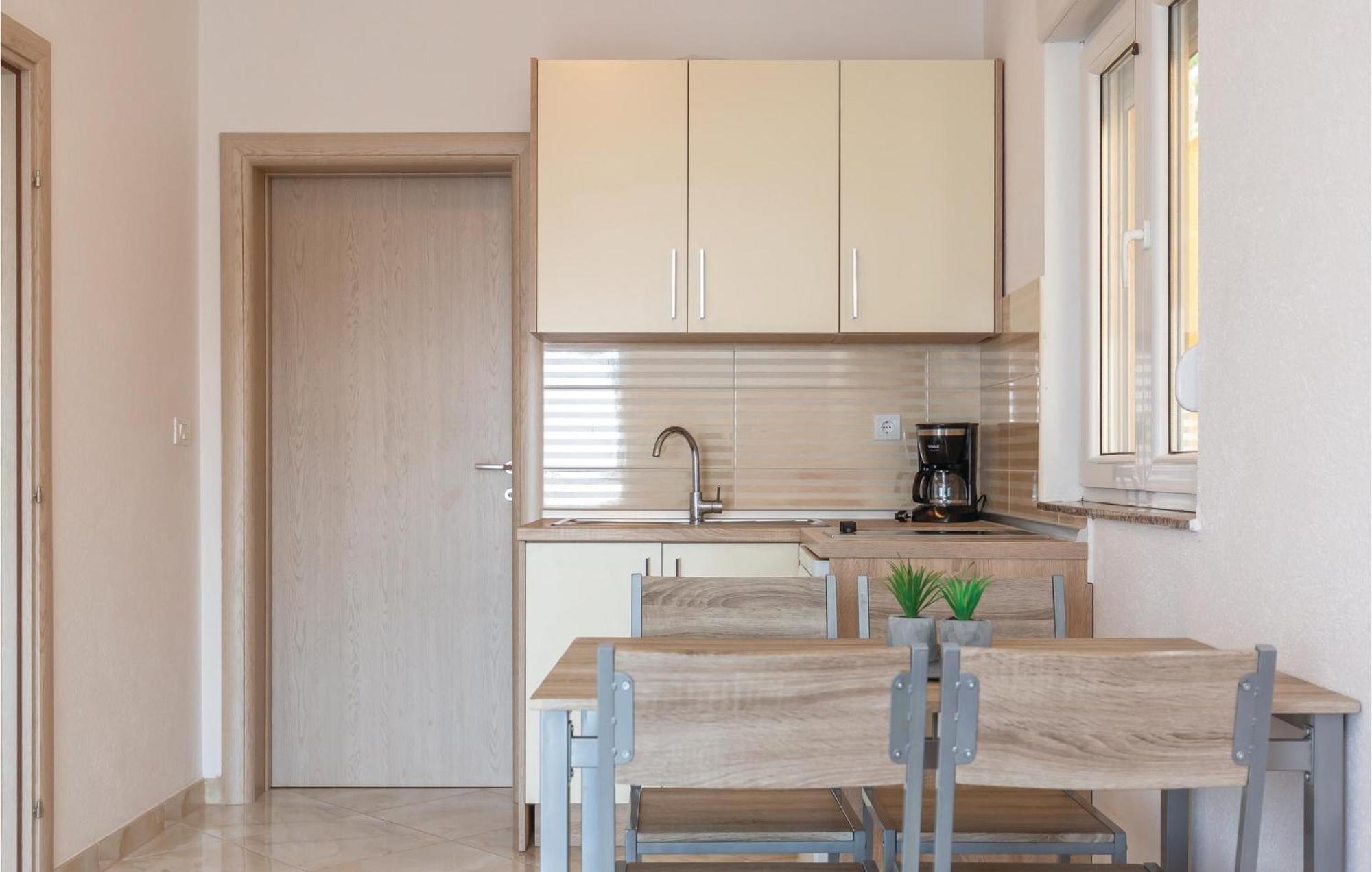 Nice Apartment In Krvavica With House Sea View Εξωτερικό φωτογραφία